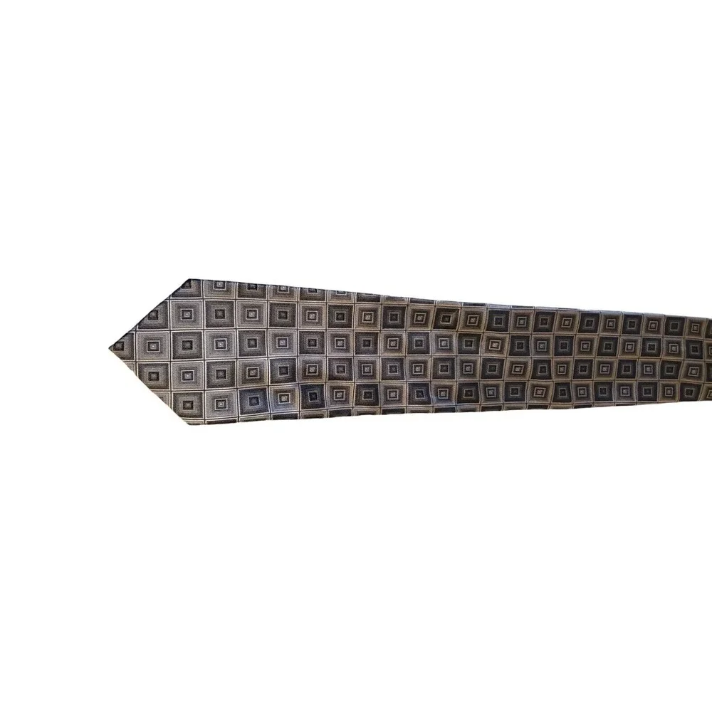 Croft & Barrow Hand‎ Made 100% Silk Neck Tie Made In China Gray Silver Squares